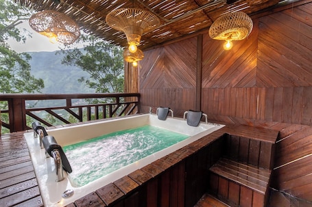 Deluxe Chalet, Mountain View | Terrace/patio. Hotel Glamping La Polka