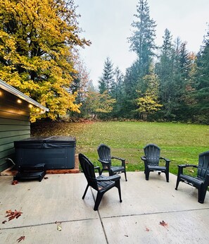 Tina de hidromasaje al aire libre