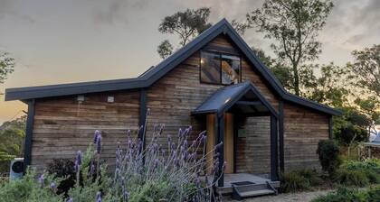 Duck'n Hill Barn (& EV charge station!)