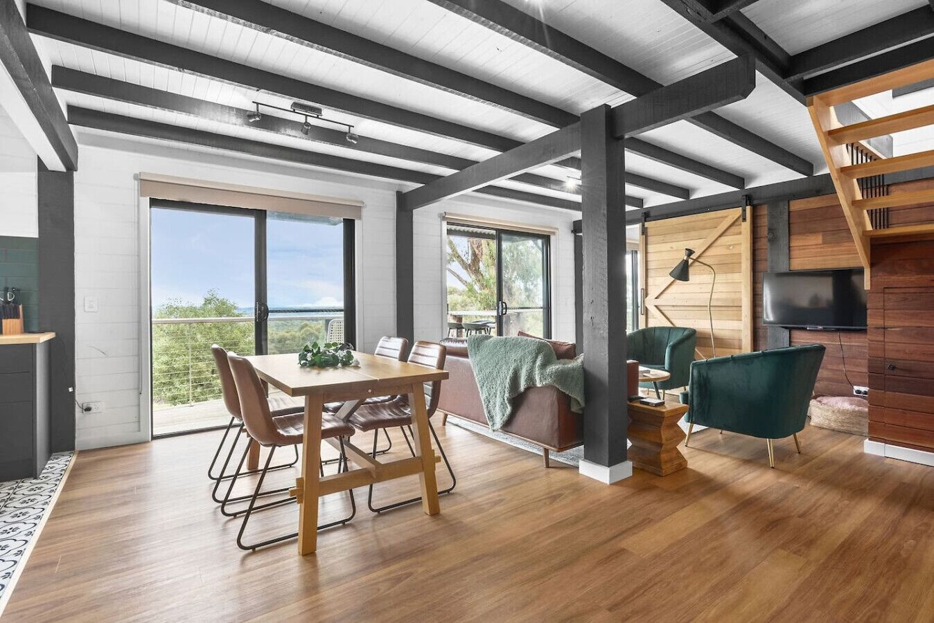 Télévision, cheminée