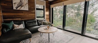 Duck'n Hill Loft (& EV charge station!)