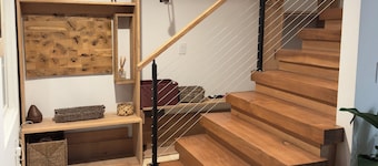 4-bd Malden Retreat with mountain views