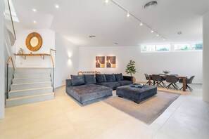 Hus, 5 soverom, røyk, privat basseng | Oppholdsrom