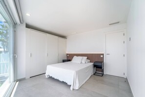 Casa, 5 habitaciones, fumadores, piscina privada | 5 dormitorios