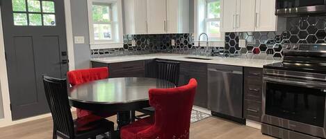 Microwave, oven, stovetop, dishwasher