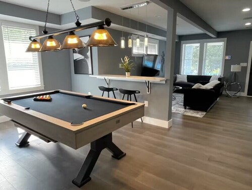 Beautiful Newly Renovated 3 Bedroom Home.  Pool Table, Play Station and More.