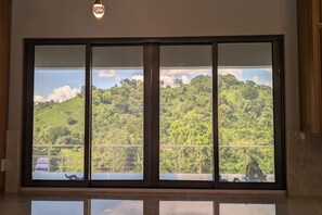 Interior - Luxury Private Villa Near San Ignacio | Sleeps 2–10 | Pool, Gym & Flexible Layout (Santa Elena)