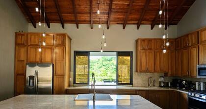 Luxury Private Villa Near San Ignacio | Sleeps 2–10 | Pool, Gym & Flexible Layout