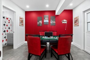 Deluxe Townhome, City View | Ruang Istirahat Eksekutif