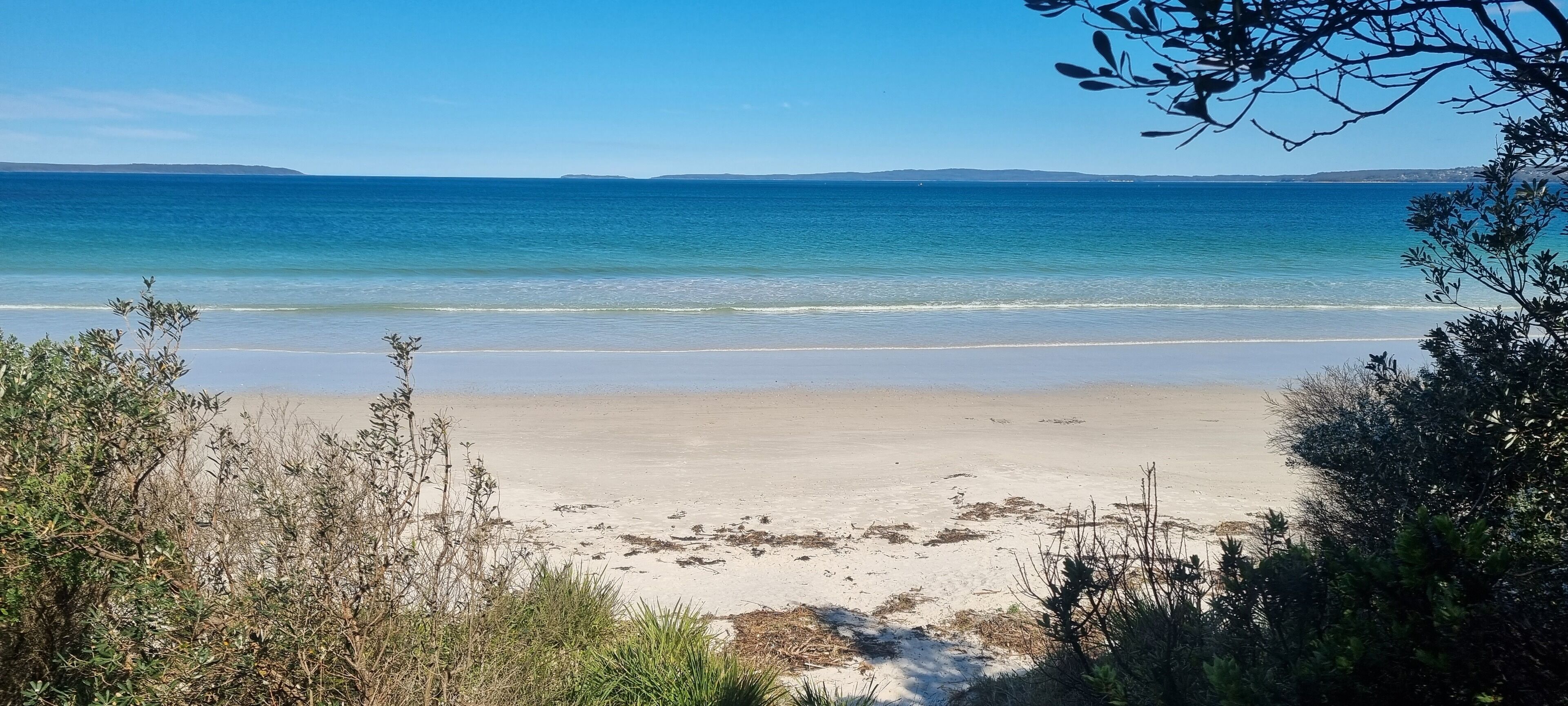 Ubicación cercana a la playa y toallas de playa