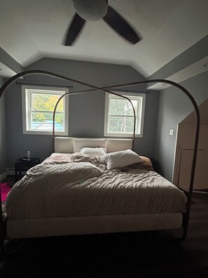 4 bedrooms, WiFi, bed sheets