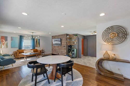 Unwind in Waxhaw - 15 minute Stroll to Downtown!