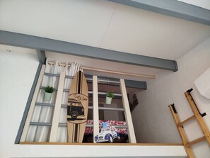 Room - Air-conditioned two-bedroom flat with mezzanine, ideally located - sleeps 4 - 4CASEL8 (SAINT CYPRIEN PLAGE)