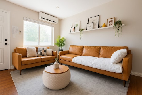 Stylish 3 BR near DTLA, Disneyland. Quiet and Centrally Located