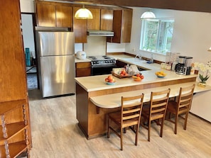 ميكروويف، فرن، موقد طهي مسطح، غسالة أطباق