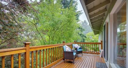 Peaceful Retreat Serene Lake Forest Park House