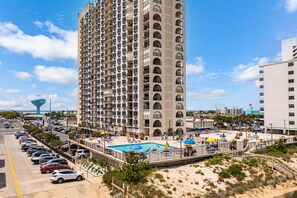 Exterior - 2-Bedroom Ocean Front Condo in 9400 Building (Ocean City)