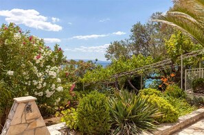 Villa - Holiday Home Duje in Osibova (Okrug)