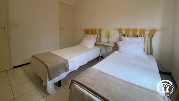 2 bedrooms