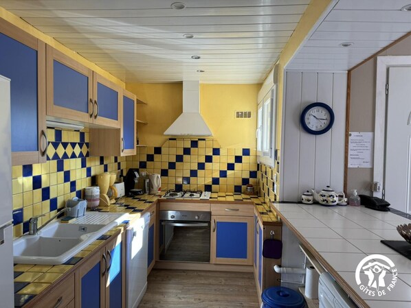 Micro-ondes, lave-vaisselle