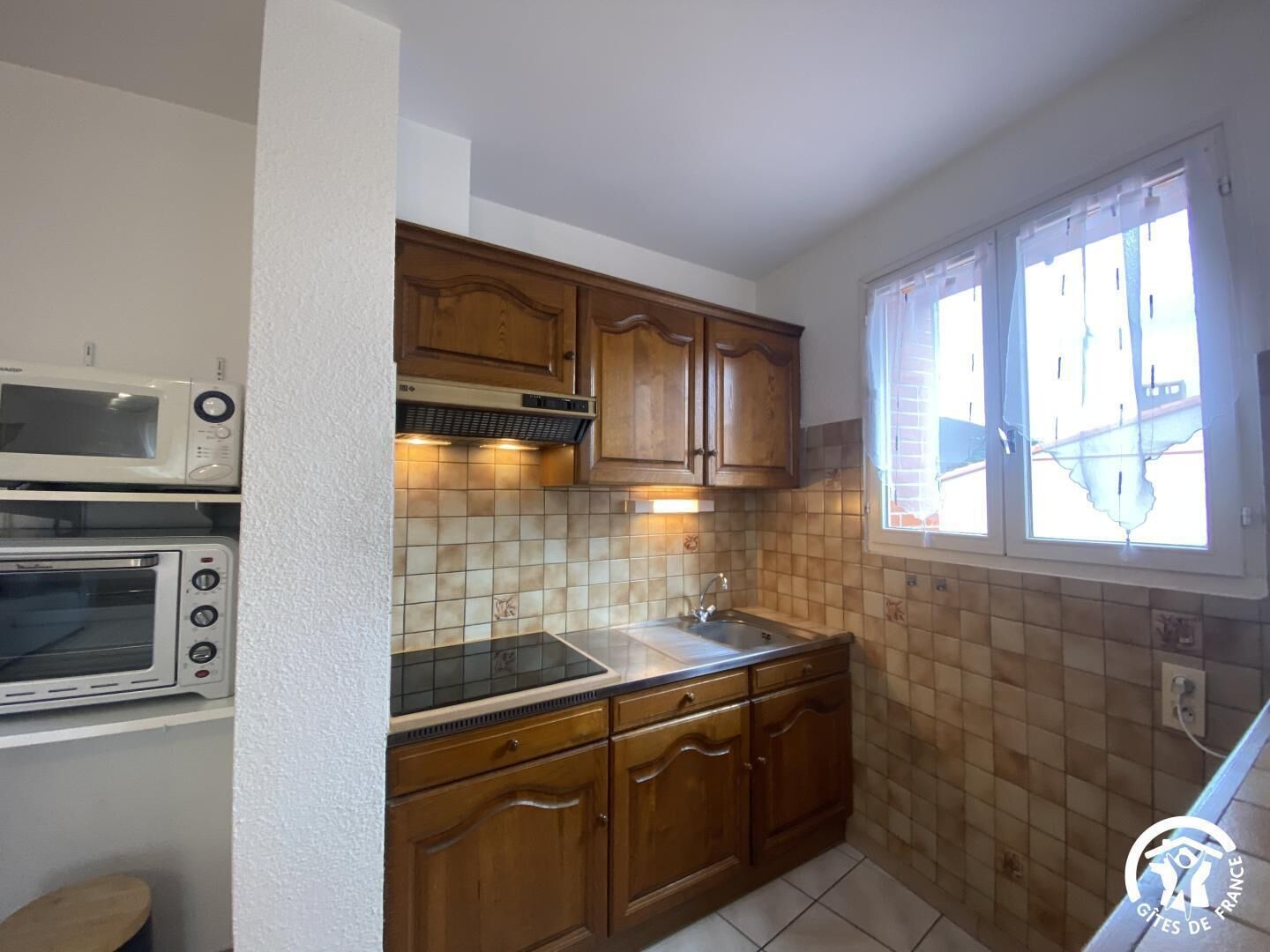 冰箱、微波炉、烤箱