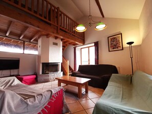 Fernseher, Kamin