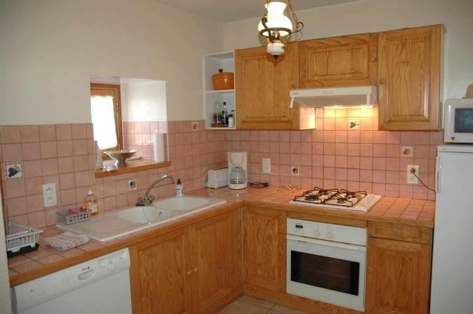 Réfrigérateur, micro-ondes, four, lave-vaisselle