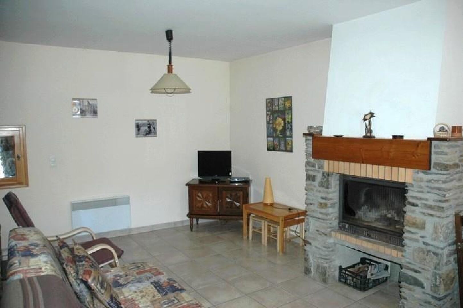 Télévision, cheminée