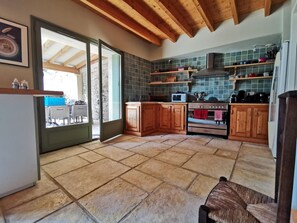 Micro-ondes, lave-vaisselle