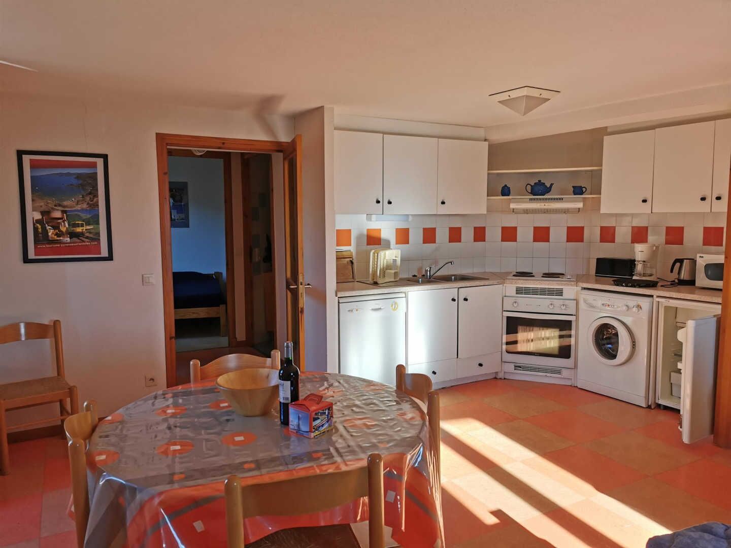 Micro-ondes, lave-vaisselle