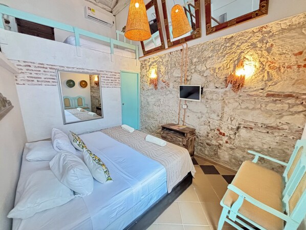 2 bedrooms, WiFi, bed sheets