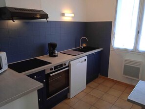 Micro-ondes, lave-vaisselle