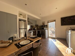 Private kitchen - Chez Payette - VILLENEUVE-DE-LA-RAHO (VILLENEUVE-DE-LA-RAHO)