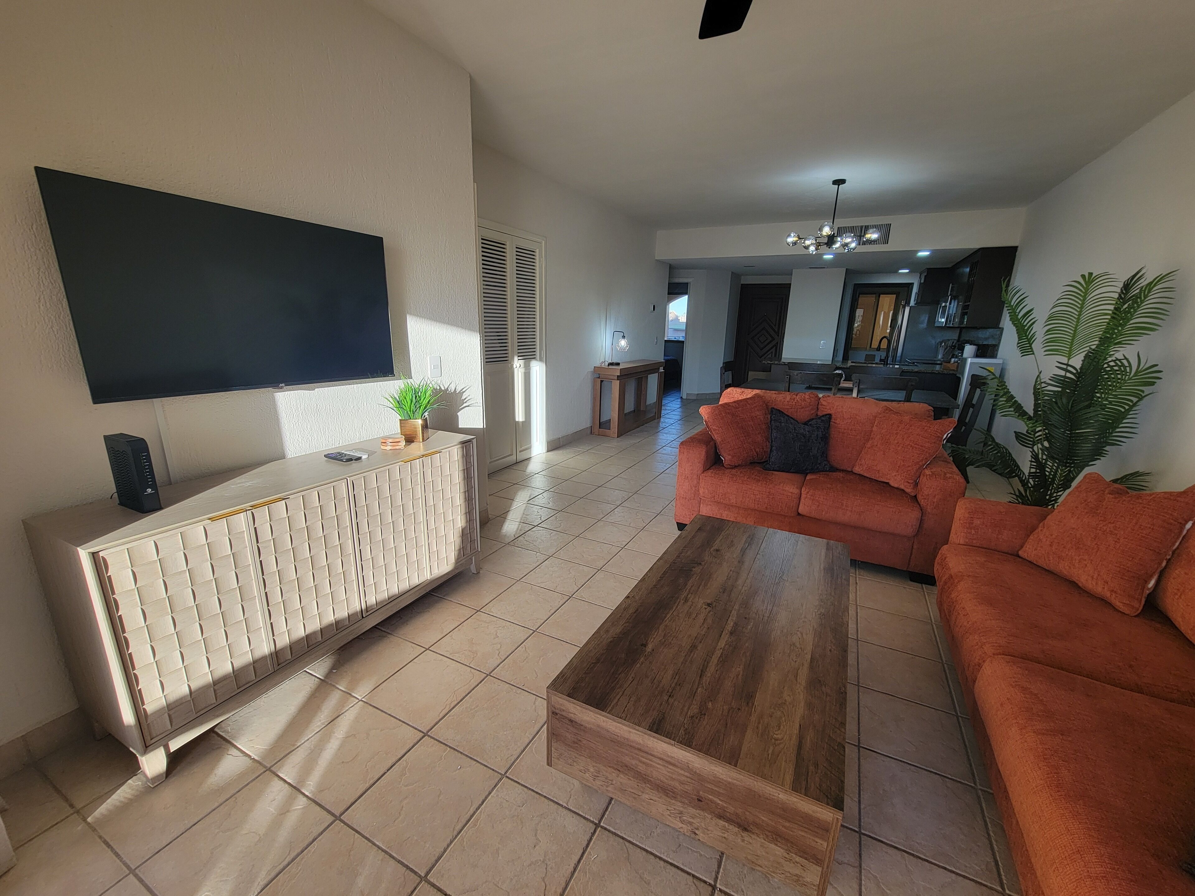 TV connectée, table de tennis de table