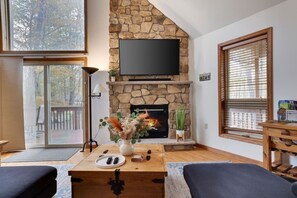 Smart-TV, peis, videospill og fotballspill