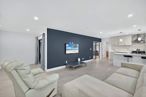 Smart TV - An Island of joy - North Fort Myers (North Fort Myers)