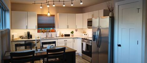 ميكروويف، فرن، موقد طهي مسطح، غسالة أطباق