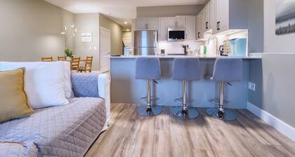 Family friendly king size bed+ sofa bed and rolling twin bed 15 min to downtown