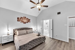 5 Schlafzimmer, Bügeleisen/Bügelbrett, kostenloses WLAN, Bettwäsche