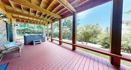 Hot Tub Walk to Slopes 2 King Suites Mountain Views