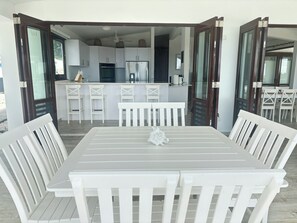 Dining - Hacienda El Cocal: Ocean Views, Dip Pool & Beach Access (Yabucoa)
