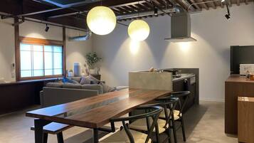 Casa, 2 habitaciones, para no fumadores, tina | Área de sala de estar