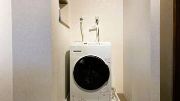 Rumah, 2 kamar tidur, Bebas Asap Rokok, bathtub | Laundry