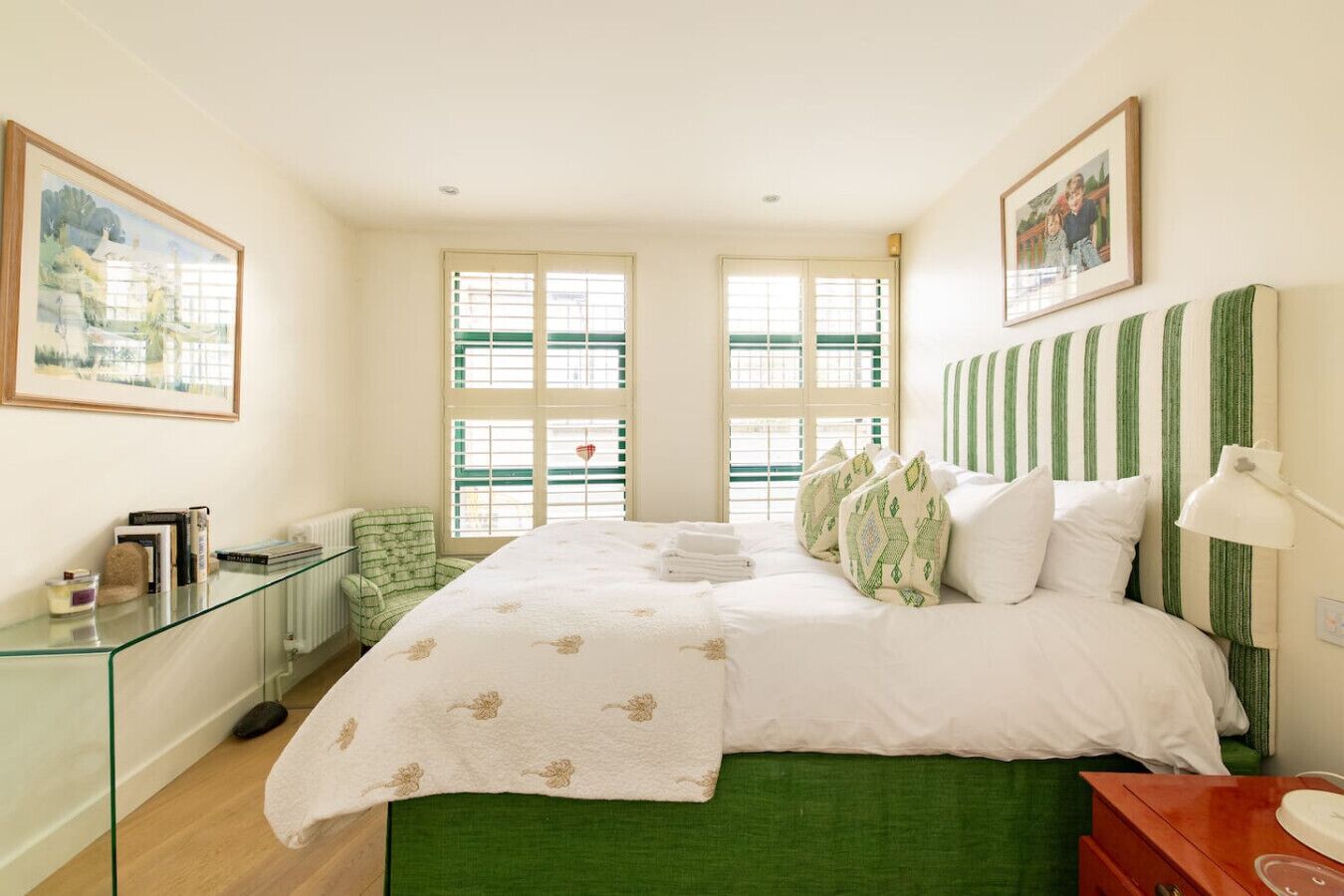 2 bedrooms, desk, iron/ironing board, travel cot