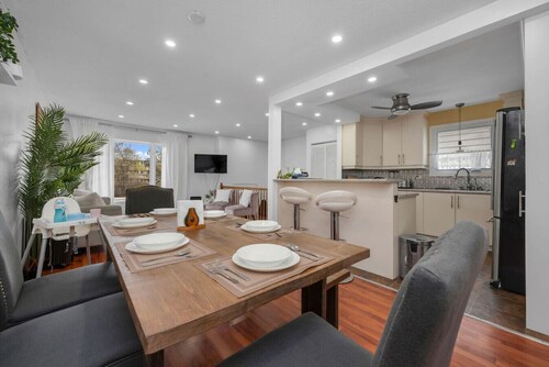 Dog Friendly+Free Parking+Play Pen+15m to DT