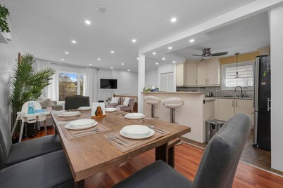 Dog Friendly+Free Parking+Play Pen+15m to DT