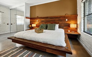 4 bedrooms, WiFi, bed sheets