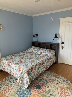 1 makuuhuone, silitysrauta/-lauta, internet, vuodevaatteet