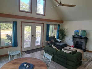 تلفزيون، مدفأة