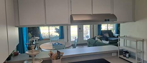 Mikrobølgeovn, ovn, kogeplade, opvaskemaskine